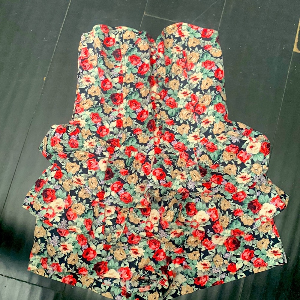 STRAPLESS SHORTS JUMPER